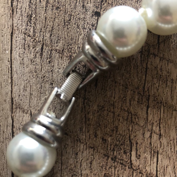 Pearl Bracelet - Picture 2 of 4